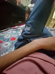 Indian_slimguyhot-16 webcam model stream image