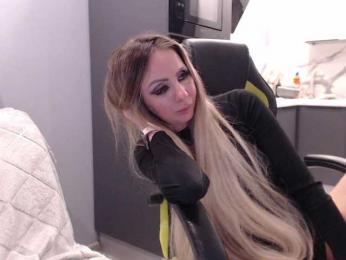 blondalina webcam model stream image