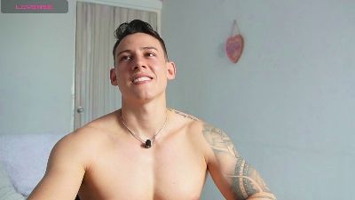 Latino_Milk_99 webcam cam4 model stream image