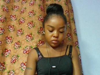 Elysa7 webcam model stream image