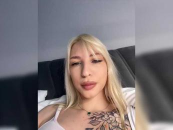 Cristi-Candy webcam model stream image