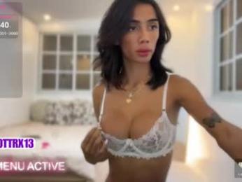 trixieemerald webcam chaturbate model stream image