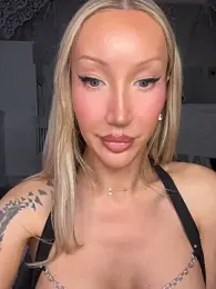 Allana29 webcam stripchat model stream image