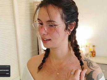 DeliFlower webcam model stream image