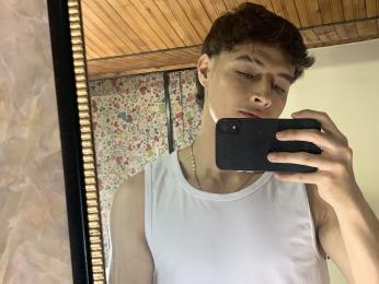 LiamAndrewz webcam model stream image