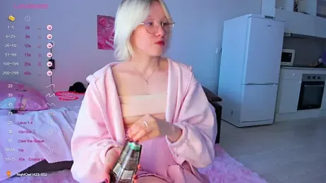 Allettaevee webcam model stream image