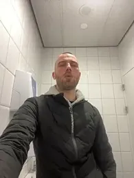 Rotteei1 webcam stripchat model stream image