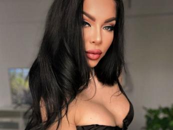 CaitlynEva webcam model stream image