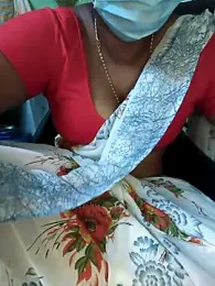 Tamilselviroja- webcam stripchat model stream image