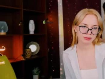 arianaa_cat webcam model stream image