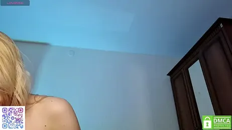 LynetHakes webcam model stream image