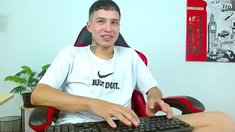 Cumandres18 webcam stripchat model stream image