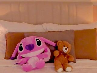 Isa Raven webcam model stream image