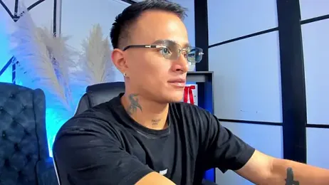 LiamDeep webcam model stream image