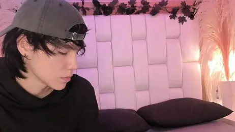 Daphne_And_Roger webcam stripchat model stream image