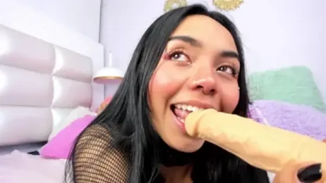 miss_soffi_ webcam model stream image