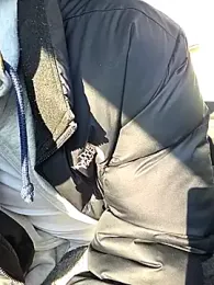 Zeefy webcam stripchat model stream image