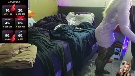 Blondiewithanass webcam stripchat model stream image