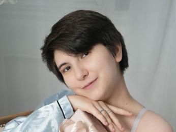 LilyMarlin webcam model stream image