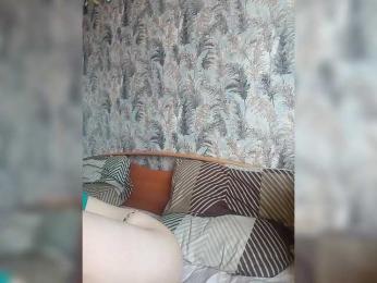 kiska-kira webcam model stream image