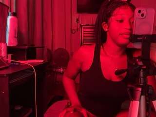 iluvsaffire-bleu webcam model stream image