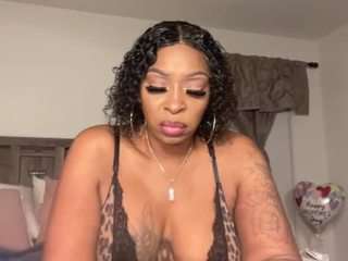 skyyblack webcam model stream image