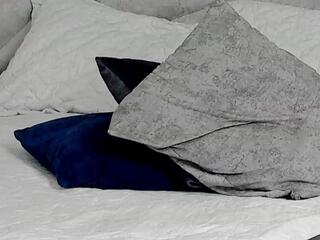 Ariadna Hilton webcam model stream image