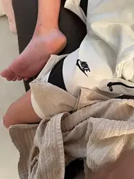 Manu97k webcam model stream image