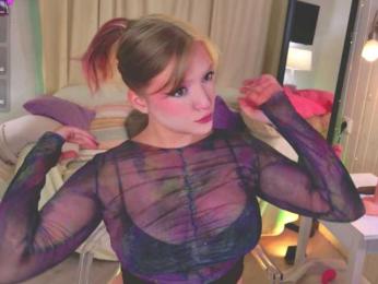 CrazyWine webcam model stream image