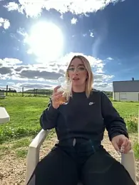 Giuliana_baby webcam model stream image