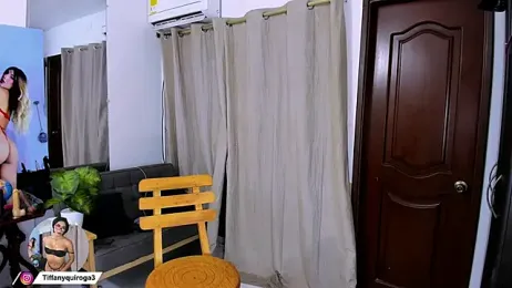 zou_quira webcam model stream image