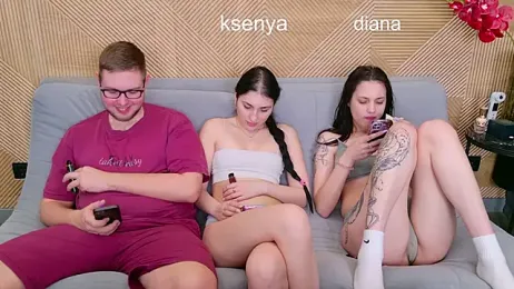 Ksenny webcam model stream image