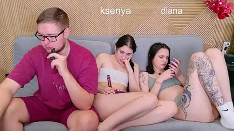 Ksenny webcam model stream image