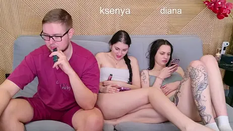 Ksenny webcam model stream image