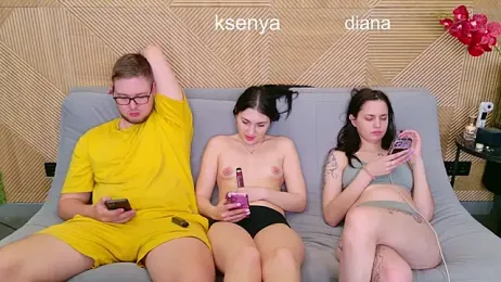 Ksenny webcam model stream image