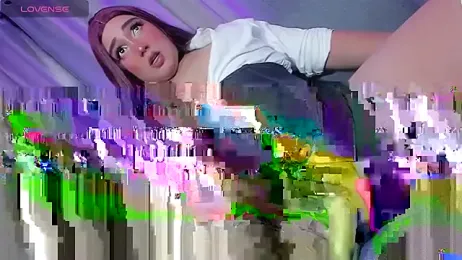 _Serenity- webcam stripchat model stream image