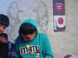 axelmilokairodyerear webcam model stream image