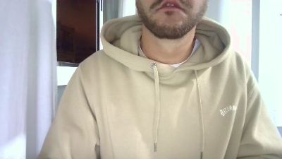 Surfer_30 webcam model stream image