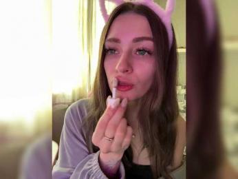 Belleniko webcam bongacams model stream image