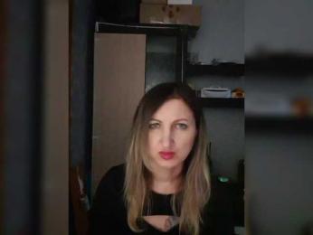 Nushka1984 webcam model stream image