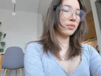 yours_meyy webcam chaturbate model stream image
