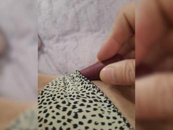 qwerty1975-1 webcam bongacams model stream image