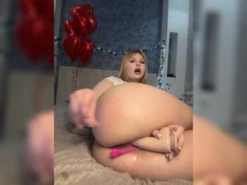 -Melani- webcam model stream image