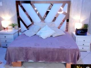 maluqueen webcam camsoda model stream image