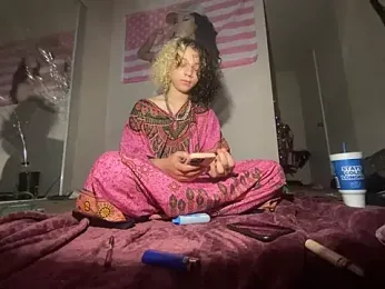 Creolegirl19 webcam stripchat model stream image