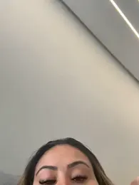 lariic webcam model stream image