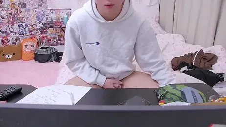 Cream-001 webcam model stream image