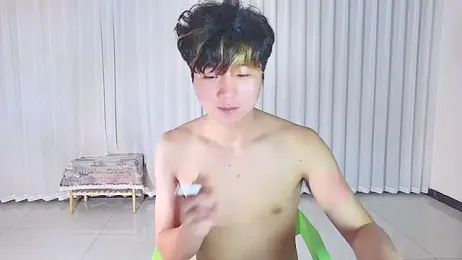 Cream-001 webcam model stream image