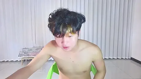 Cream-001 webcam model stream image