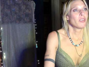 mylfGlama webcam bongacams model stream image